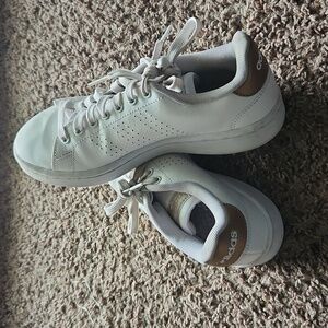 Addidas  Female shoe / white and metallic gold